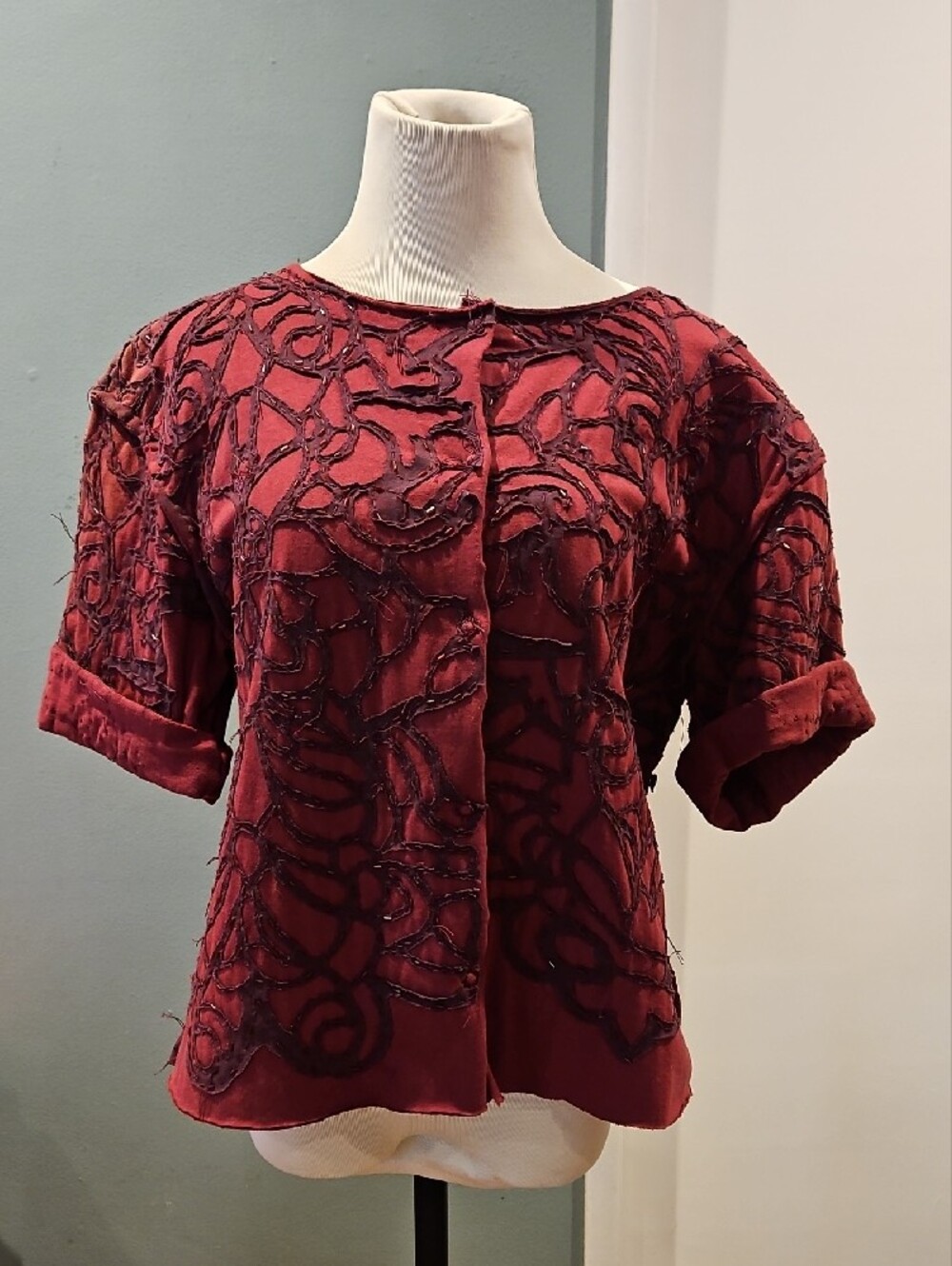 Women's Burgundy Short-Sleeve Beaded Applique Coat 0272